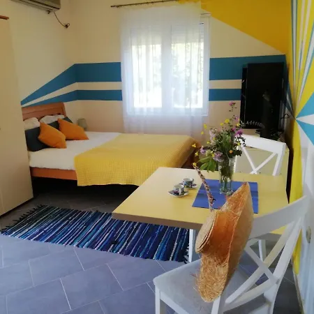 Mirta Family Farm Apartamento Budva
